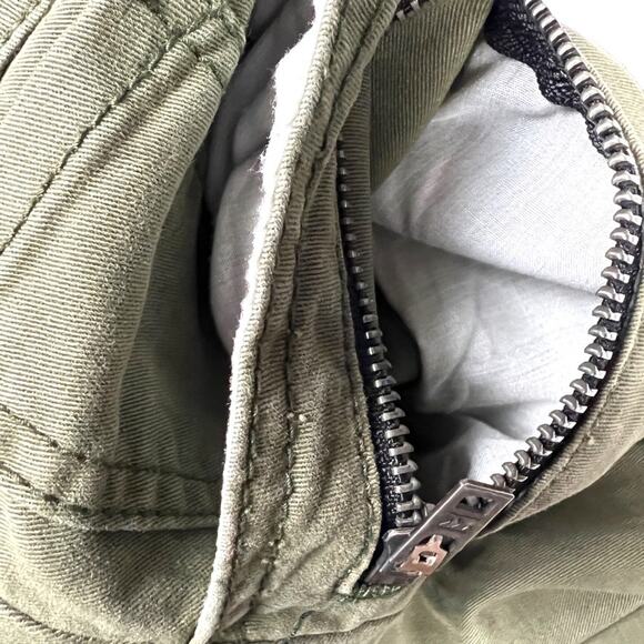 Urban Outfitters BDG Jeans Olive Green Zip Fly Skinny Leg Twill Pants Women's 25 - Picture 8 of 11